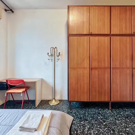 Easy Old Apartment